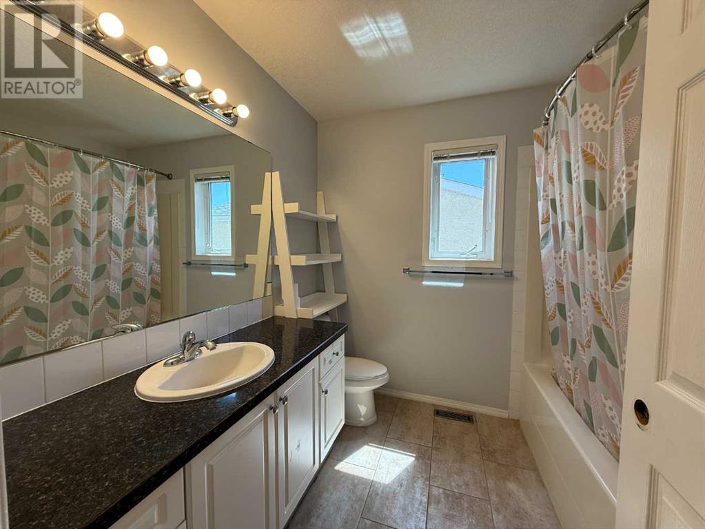 86 Assiniboia Way W, Lethbridge, Alberta  T1K 6X3 - Photo 11 - A2244067