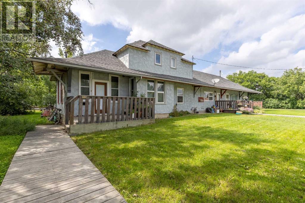 306-310 Princess Street, Monarch, Alberta  T0L 1M0 - Photo 2 - A2244305