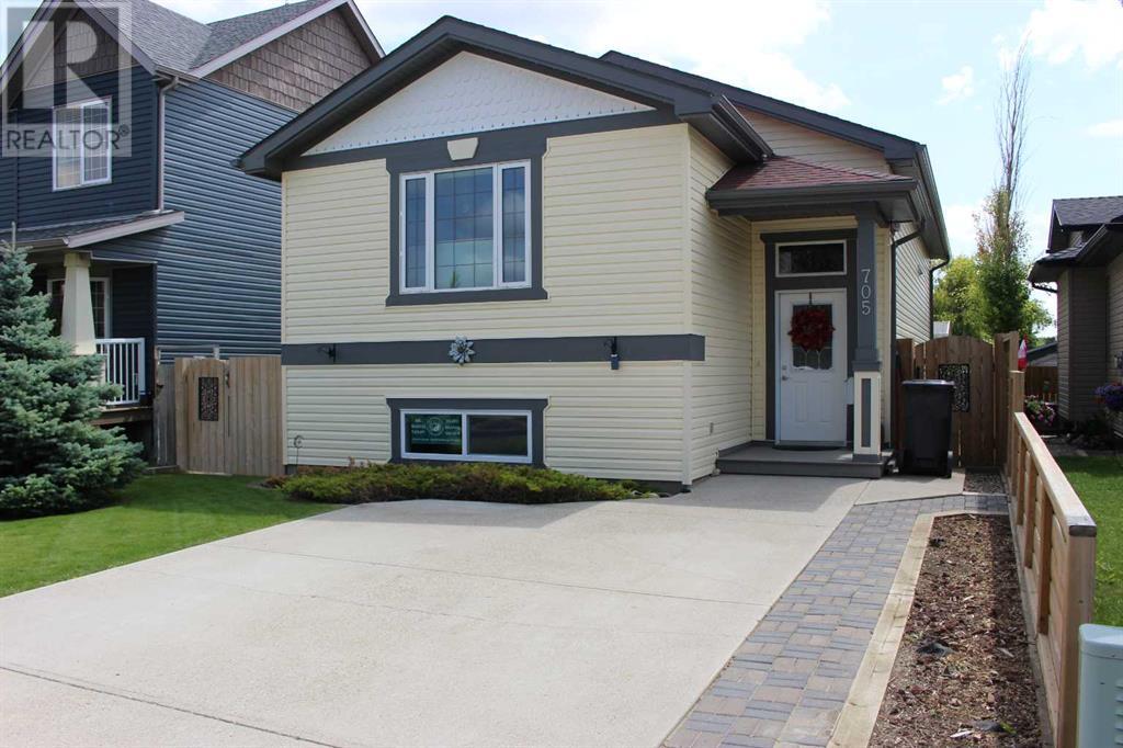 705 Northridge Avenue, Picture Butte, Alberta