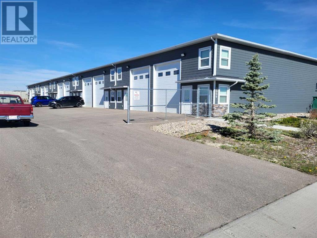 5, 3954 30 Street N, Lethbridge, Alberta