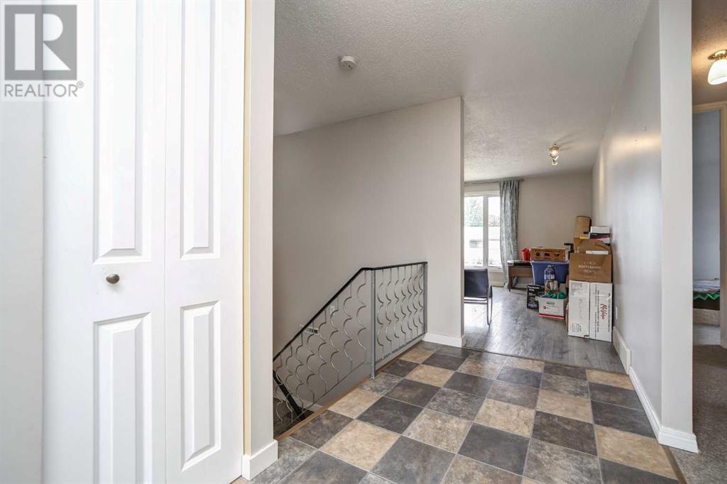 2422 7a Avenue N, Lethbridge, Alberta  T1H 1A2 - Photo 9 - A2241982