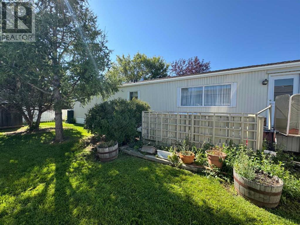 271, 2300 13 Street N, Lethbridge, Alberta  T1H 4E8 - Photo 2 - A2244512