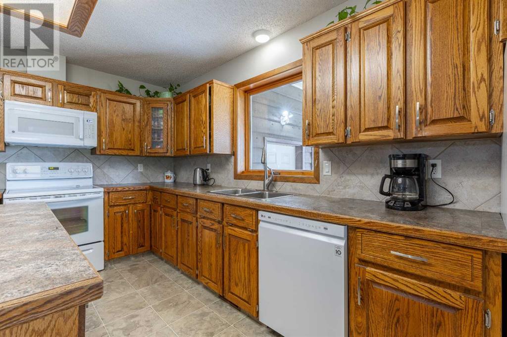 109 7 Avenue, Stirling, Alberta  T0K 2E0 - Photo 8 - A2242774