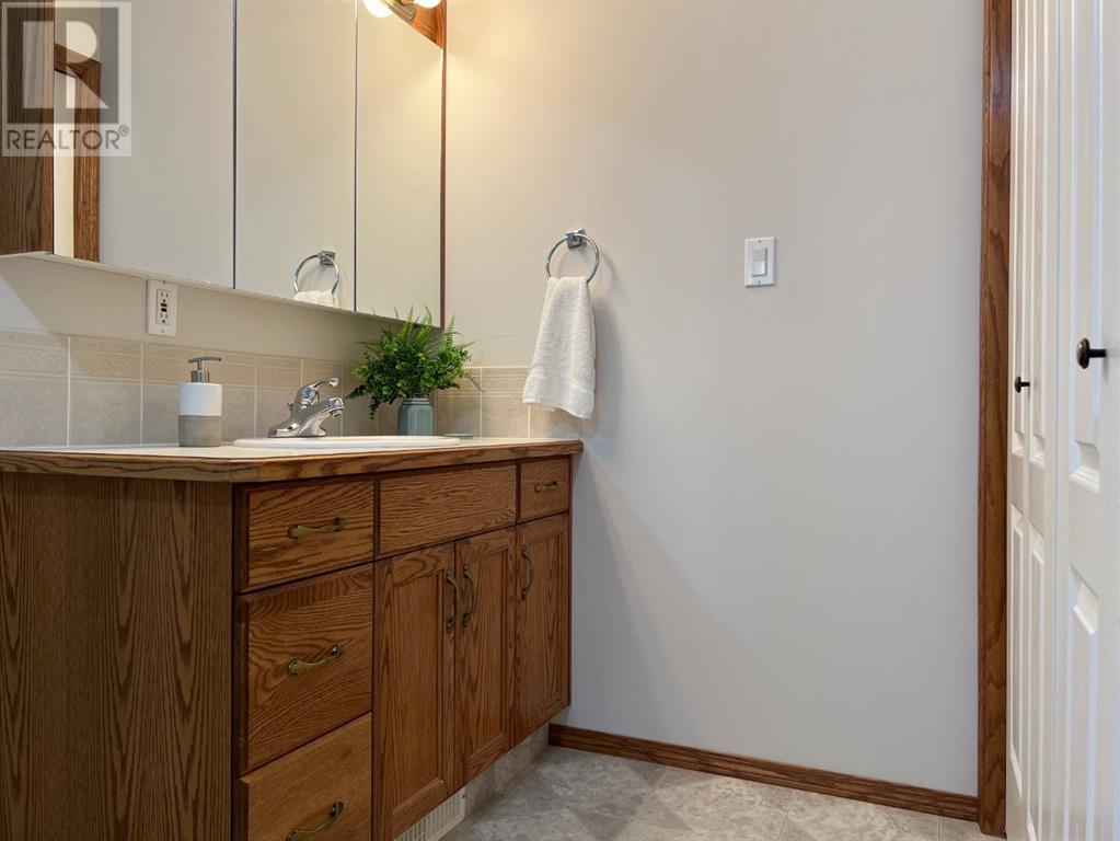 20 Providence Way, Coaldale, Alberta  T1M 1R4 - Photo 20 - A2243979