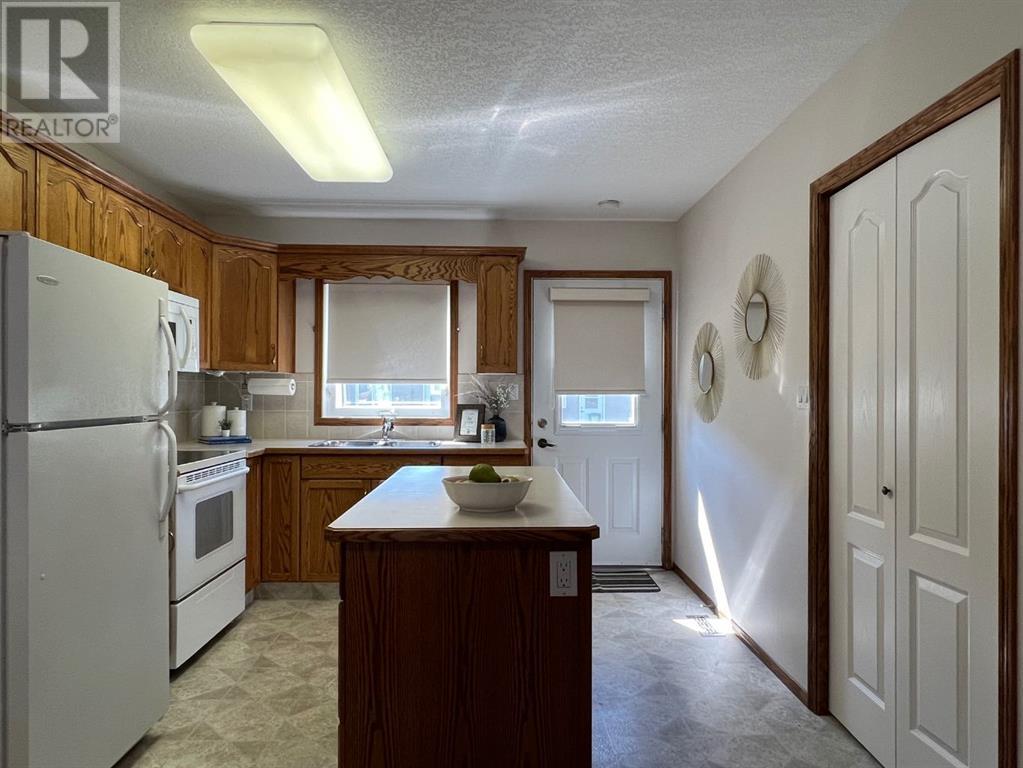 20 Providence Way, Coaldale, Alberta  T1M 1R4 - Photo 12 - A2243979