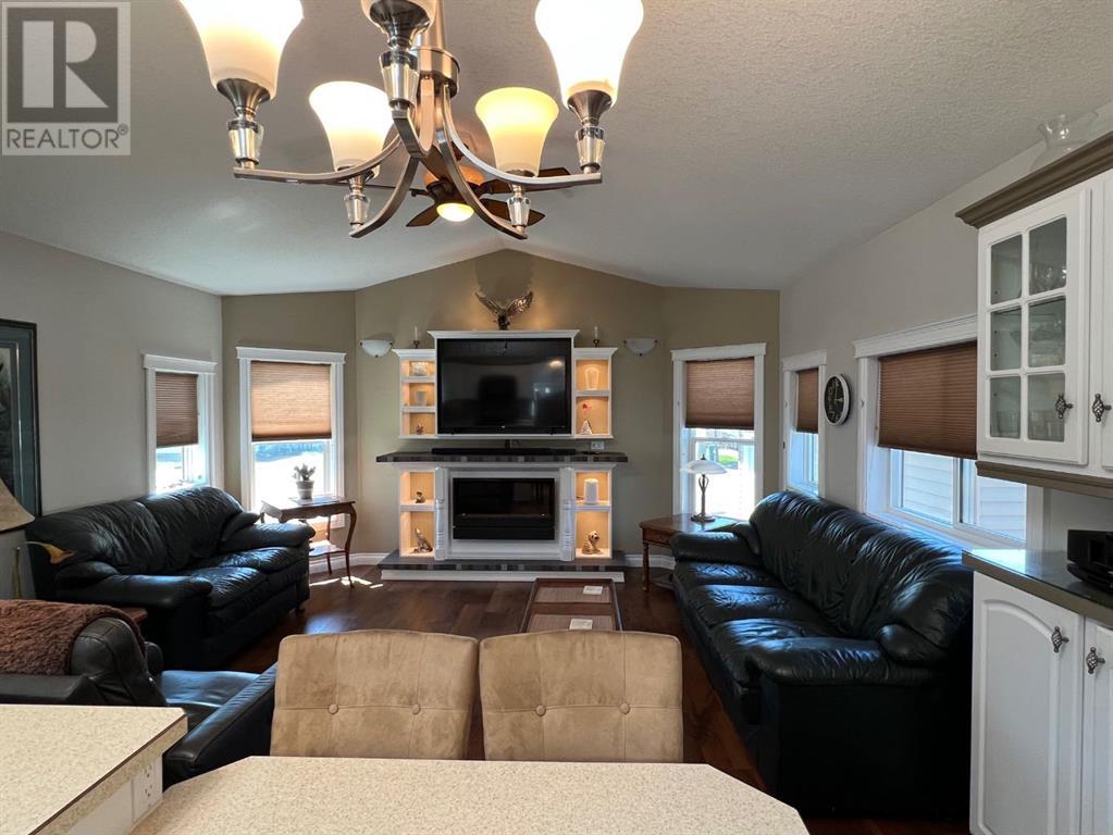 1011 Summer Street, Coaldale, Alberta  T1M 0C6 - Photo 7 - A2243772