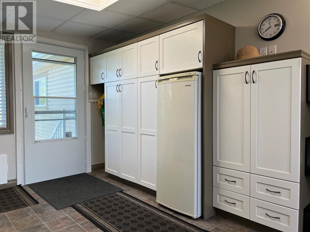 1011 Summer Street, Coaldale, Alberta  T1M 0C6 - Photo 21 - A2243772