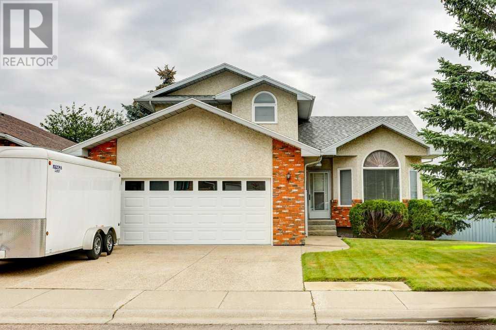 3 Edgewood Crescent W, Lethbridge, Alberta